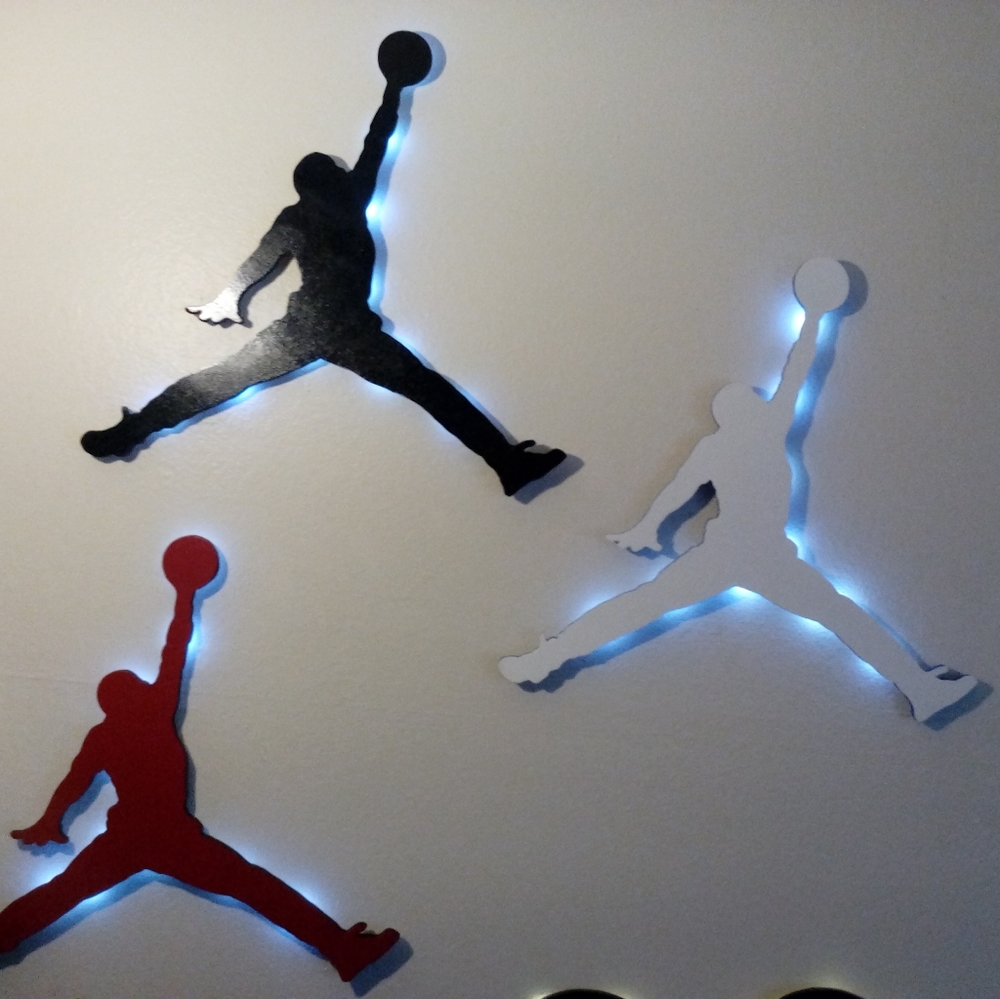 Meet your Posher, Moore